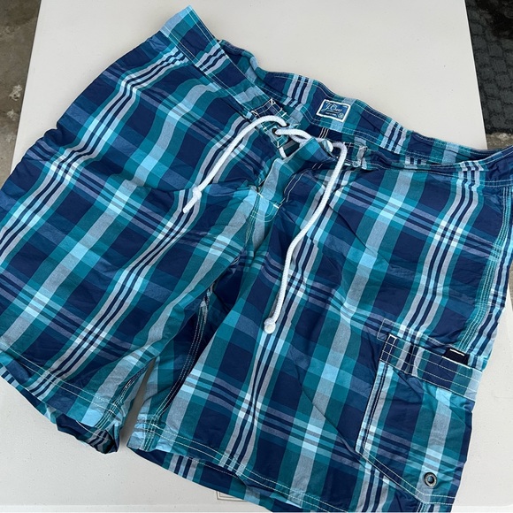 J Crew Men’s Swimsuit - Picture 1 of 4